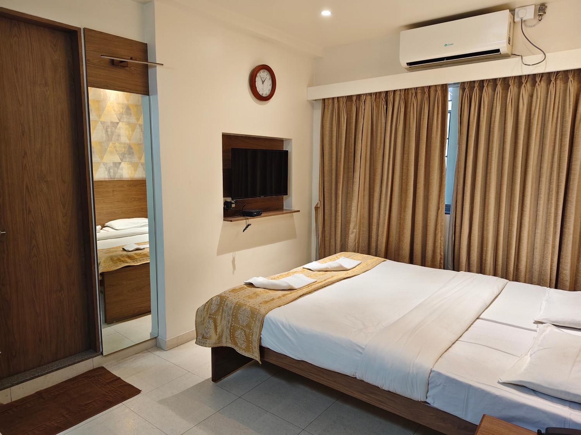 Hotel Shreyas Pune Exterior photo